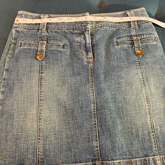 🎄Ann Taylor LOFT Stretch Denim Mini - Picture 7 of 8